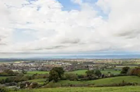 Moreton Hill Care Centre - outside view of care home
