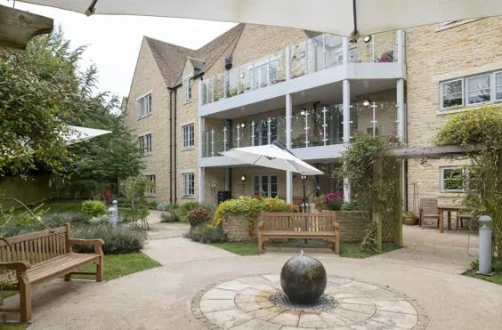 Edwardstow Court Care Centre - outside view of care home