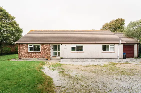 Poldark - outside view of care home