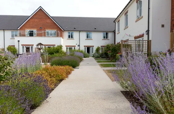 Lonsdale Mews - outside view of care home