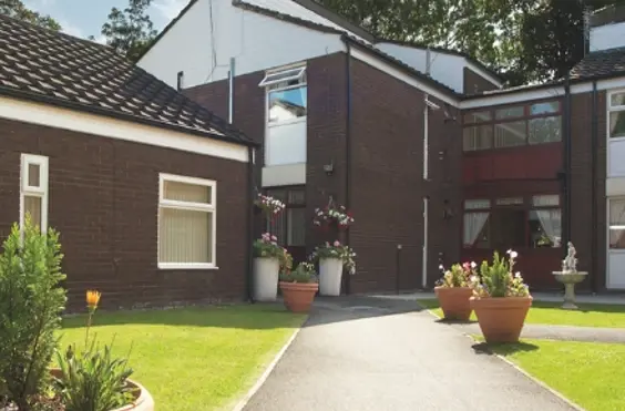 Holme Lea - outside view of care home
