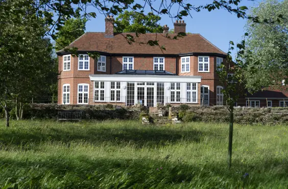 Elliscombe House - An outside view of the home
