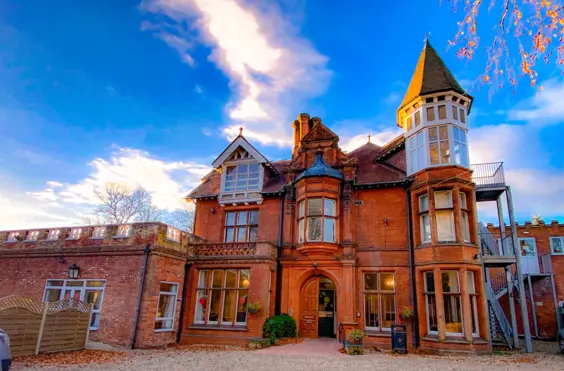 Braydeston Court - outside view of care home