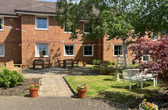 Stanshawes Care Home - outside view of care home