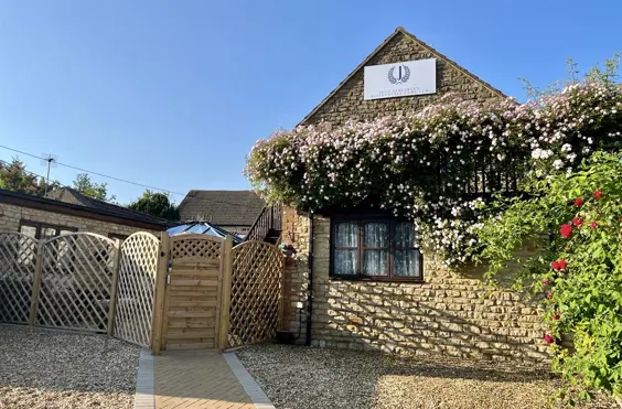 Jean Elizabeth Residential Care Ltd - outside view of care home