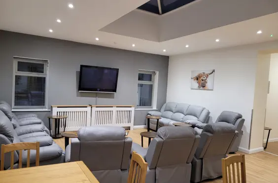 Leyland Lodge - outside view of care home