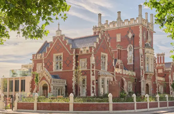 KYN Hurlingham - outside view of care home