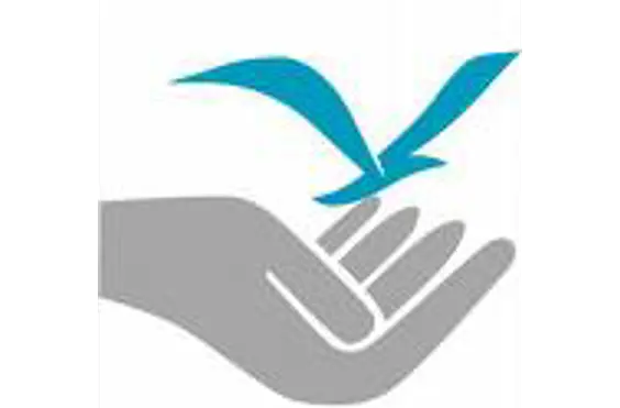 2 PIER PARADE - A company logo