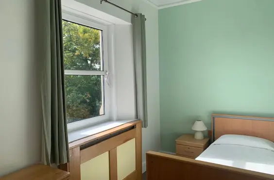 Estuary View - Photo of a typical bedroom