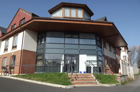 Hoylake Cottage - outside view of care home