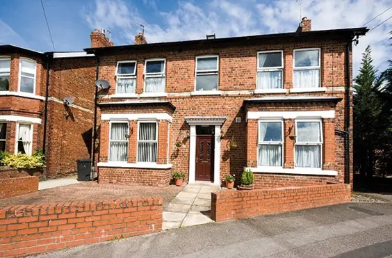 Hawthorn House - outside view of care home