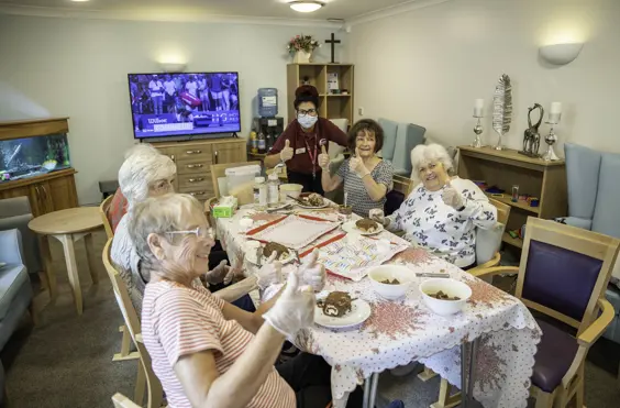 Pennystone Court - outside view of care home