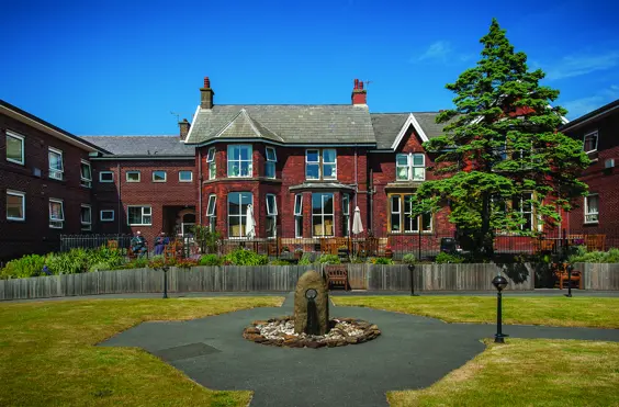 Starr Hills - outside view of care home