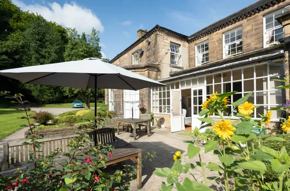 Fieldhead Court - outside view of care home