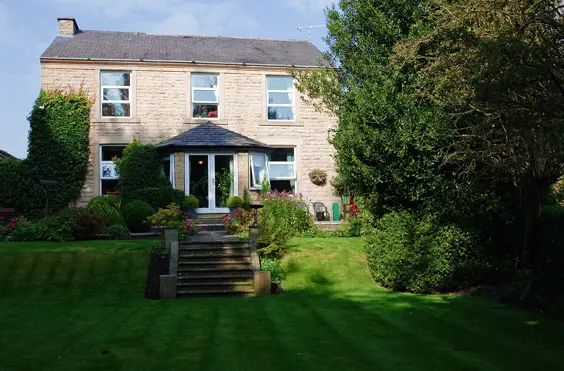 Sunny Bank PRS - outside view of care home