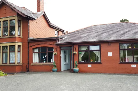 Willowbank Rest Home - outside view of care home
