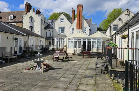 Kirkella Mansions Residential Home - outside view of care home