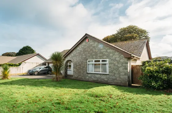 Lowenac - outside view of care home