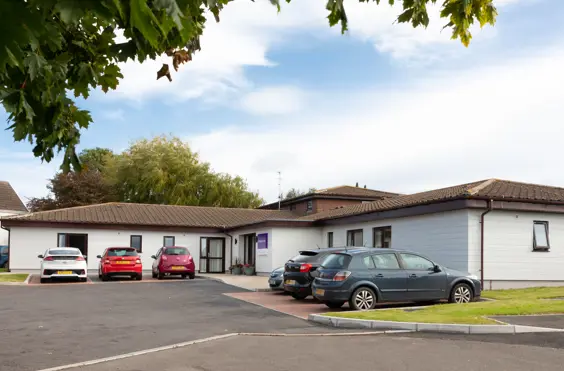 Shaftesbury Court (Manor Close) - outside view of care home