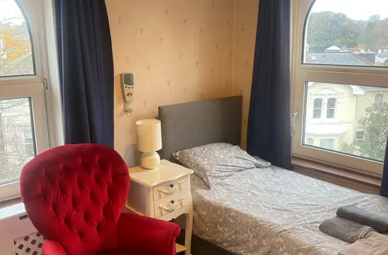 Cumberland House - Photo of a typical bedroom