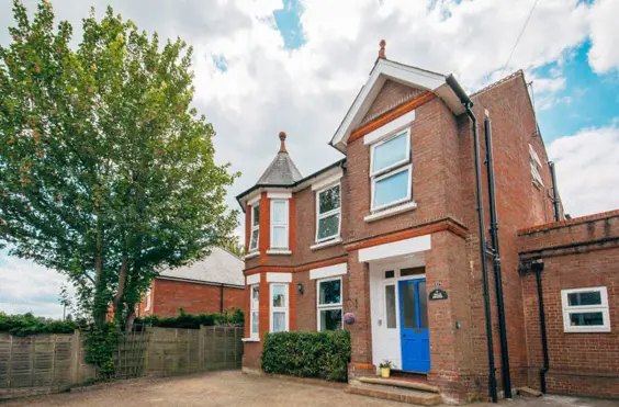 Reach Vale Road Chesham - outside view of care home