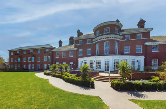 Thames View - An outside view of the home