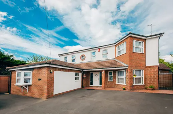 Reach Upton Court Road - outside view of care home