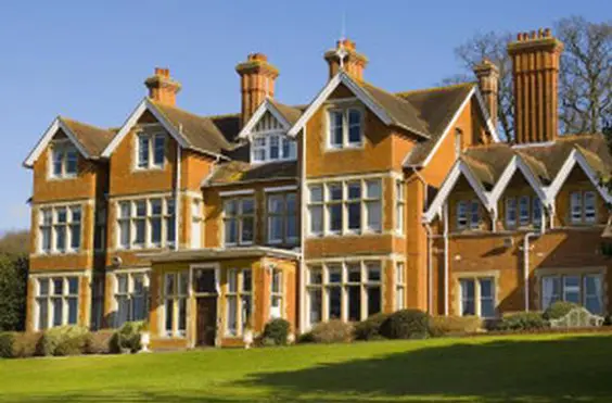 Oaken Holt Nursing and Residential Home - outside view of care home