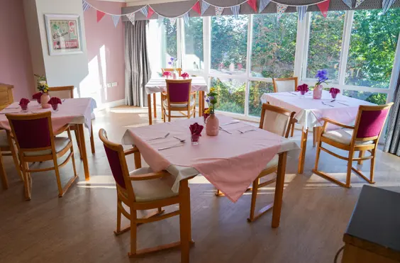 Yarnton Residential and Nursing Home - outside view of care home