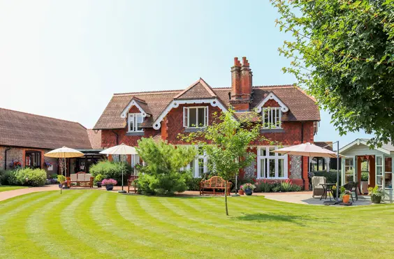 Oak Lodge - outside view of care home