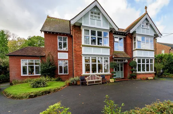 Avon House Rest Home - Balcombe - An outside view of the home