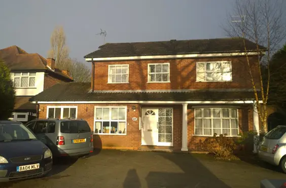 429 Warwick Road - outside view of care home