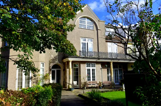 Rosewood Lodge - An outside view of the home
