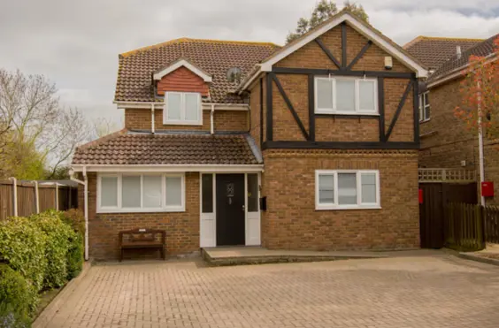 Villeneuve House - outside view of care home