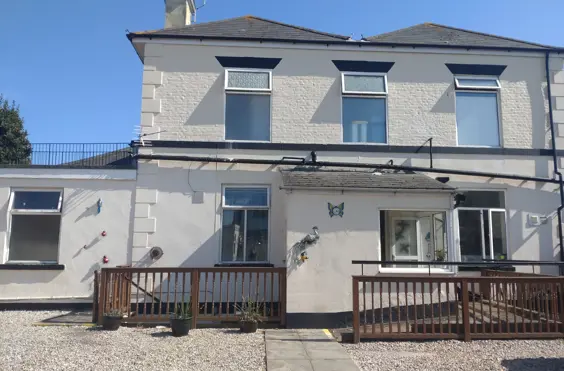 Cameron Lodge - An outside view of the home