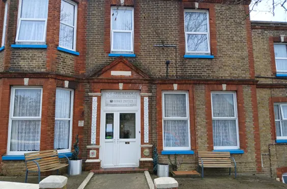 Aquarius Lodge - An outside view of the home