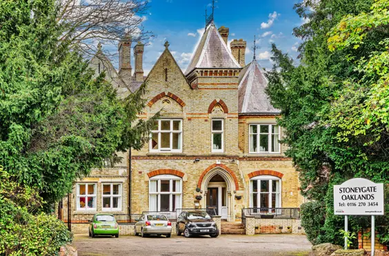 Stoneygate Oaklands - outside view of care home