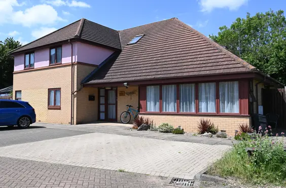 Monro Avenue - outside view of care home