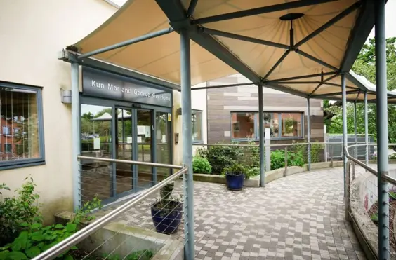 Kun Mor and George Kiss Home - outside view of care home