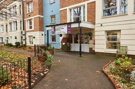 Highbury New Park - outside view of care home