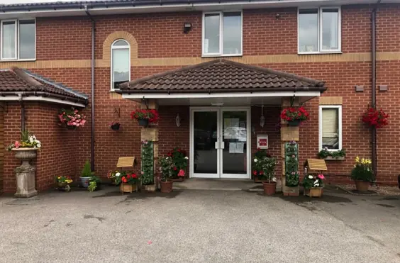 Pinxton Manor Nursing Home - outside view of care home