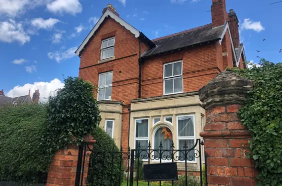 Perrywood House - outside view of care home