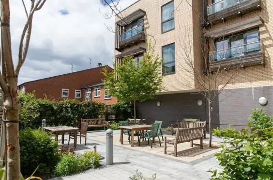 Otto Schiff - outside view of care home