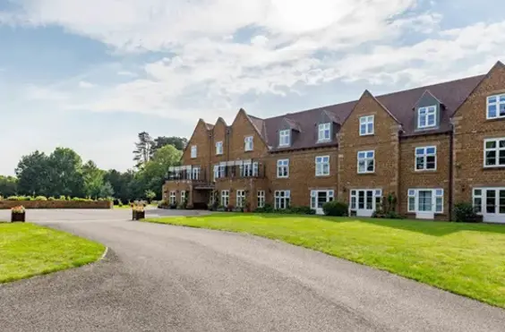 Chacombe Park - outside view of care home