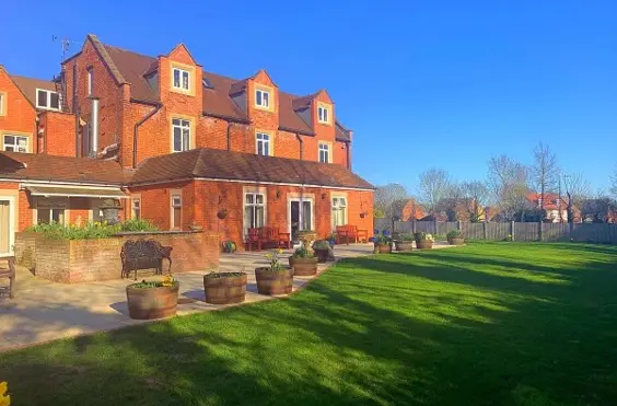 Bowbrook House - outside view of care home