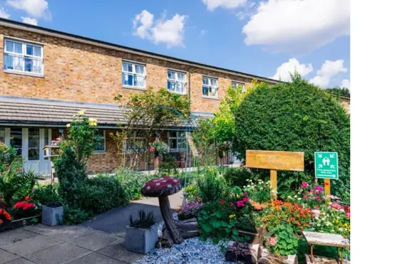 Chorleywood Beaumont - outside view of care home