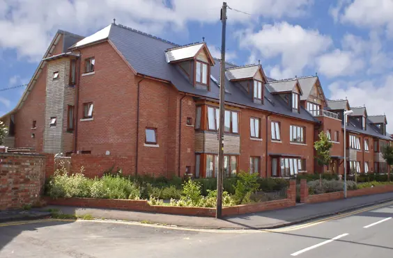 The Hawthorns (Evesham) - outside view of care home